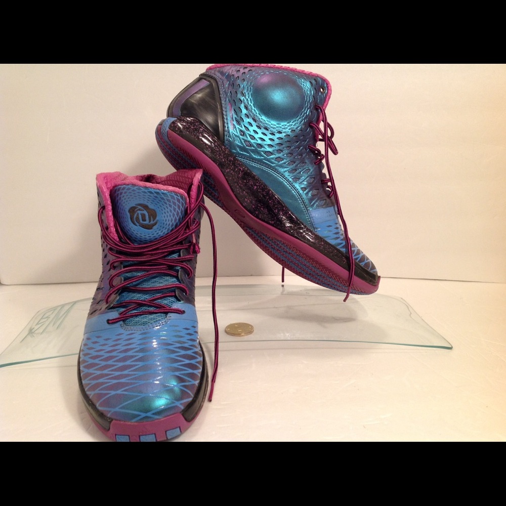 Adidas D Rose size 9.5 a very rare edition🔥